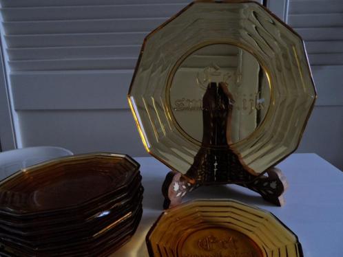 Antiek gebakstel amber glas met tekst EET SMAKELIJK, Antiek en Kunst, Antiek | Keukenbenodigdheden, Ophalen of Verzenden