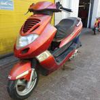 LOOP OF SLOOP Kymco Bet&Win 50 2t LC water gekoeld 2takt, Maximaal 45 km/u, 1 versnellingen, 50 cc, Ophalen