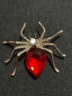Spinnen Broche met Rode Steen en Strass, Overige materialen, 4 tot 7 cm, Ophalen of Verzenden, Zo goed als nieuw