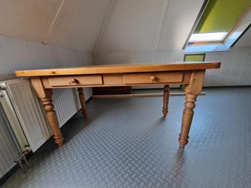 Grenen eettafel beschikbaar voor biedingen