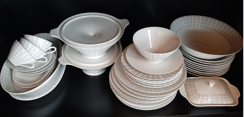PRIJS VERLAGING Winterling Bavaria servies 60-70 Wit/Grijs, Huis en Inrichting, Keuken | Servies, Ophalen, Zo goed als nieuw, Wedgwood