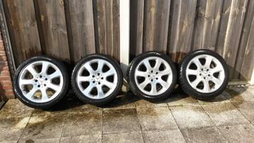 Winterbanden op Mercedes velgen beschikbaar voor biedingen