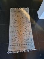 Een vloerkleed, Huis en Inrichting, Stoffering | Vloerbedekking, Ophalen of Verzenden, Zo goed als nieuw, Minder dan 10 m², Grijs