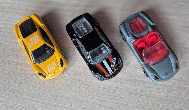 Hot wheels Ferrari F430, 3x! In nieuwstaat, Hobby en Vrije tijd, Modelauto's | Overige schalen, Zo goed als nieuw, Auto, Ophalen