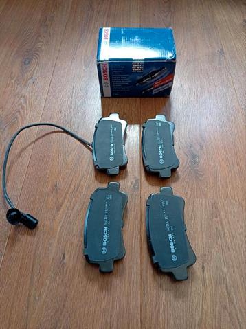 1 set Bosch remblokken (achter) beschikbaar voor biedingen