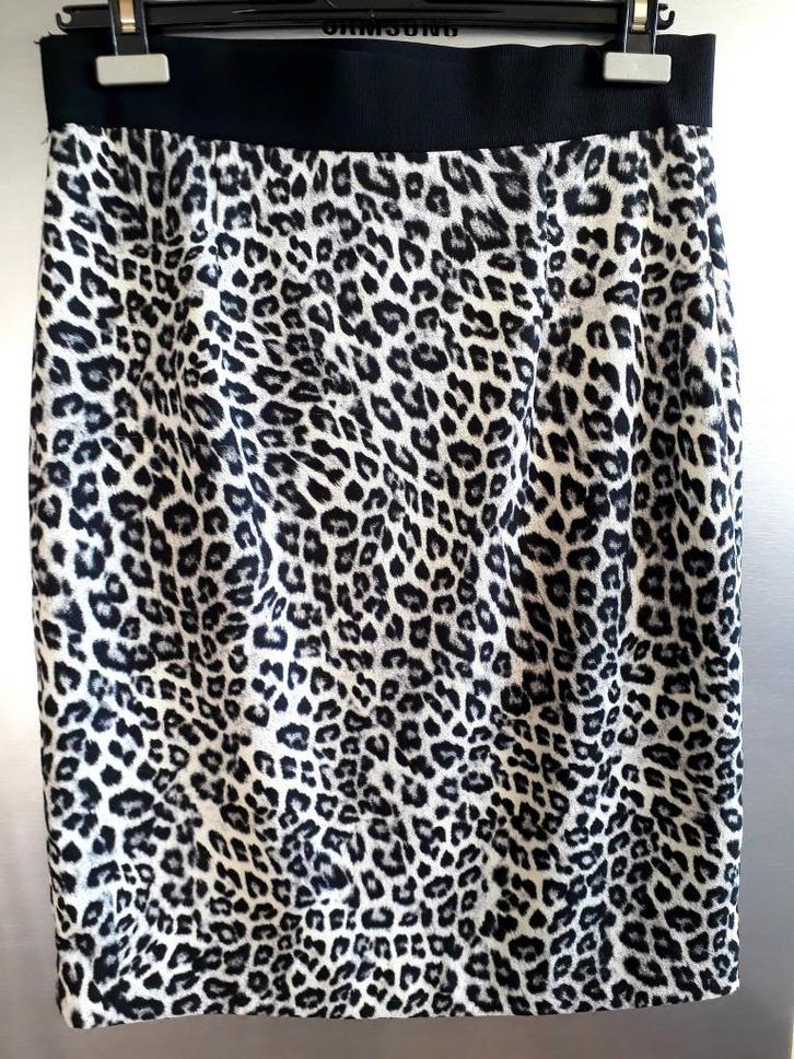 bijna NIEUW Anna van Toor dierenprint rokje in maat M, Kleding | Dames, Rokken, Zo goed als nieuw, Maat 38/40 (M), Zwart, Knielengte
