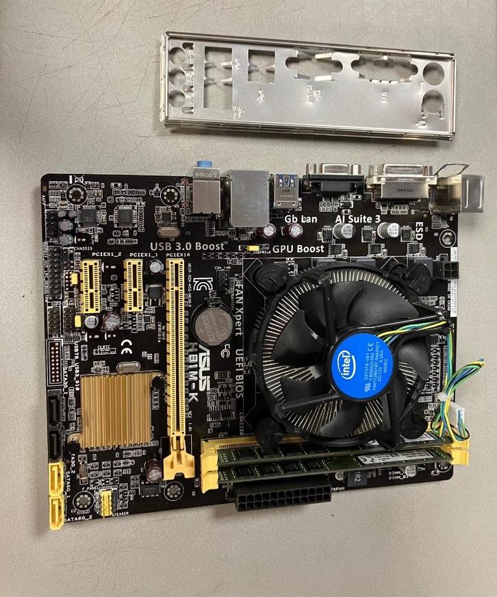 Asus H81M-K + i5-4460 + 16GB, Computers en Software, Moederborden, Gebruikt, Intel, DDR3, Ophalen of Verzenden