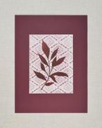 Botanische print olijven blad bordeaux rood 30x40 cm, Minder dan 50 cm, Oorspronkelijke maker, Nieuw, Ophalen of Verzenden