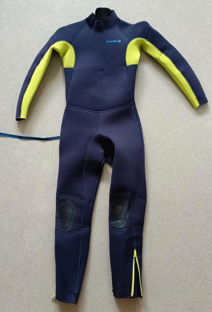 Wetsuit Swimsuit voor kind (10jaar). Lengte 133-142cm, Watersport en Boten, Watersportkleding, Gebruikt, Wetsuit, Kind, Ophalen of Verzenden