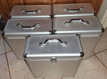 Platenkoffers 5 stuks met binnenvoering  beschikbaar voor biedingen