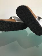 GRATIS VERZENDEN | BIRKENSTOCK Gizeh zilveren slippers 38, Kleding | Dames, Schoenen, Slippers, Overige kleuren, Verzenden, Zo goed als nieuw