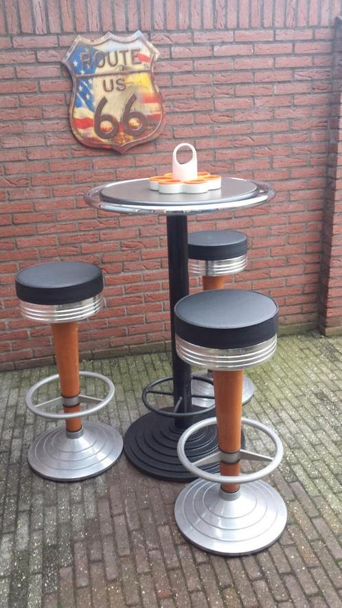 FIFTIES SIXTIES AMERIKAANSE CASINO BARKRUKKEN MET BARTAFEL, Huis en Inrichting, Barkrukken, Zo goed als nieuw, 60 tot 90 cm, Hout