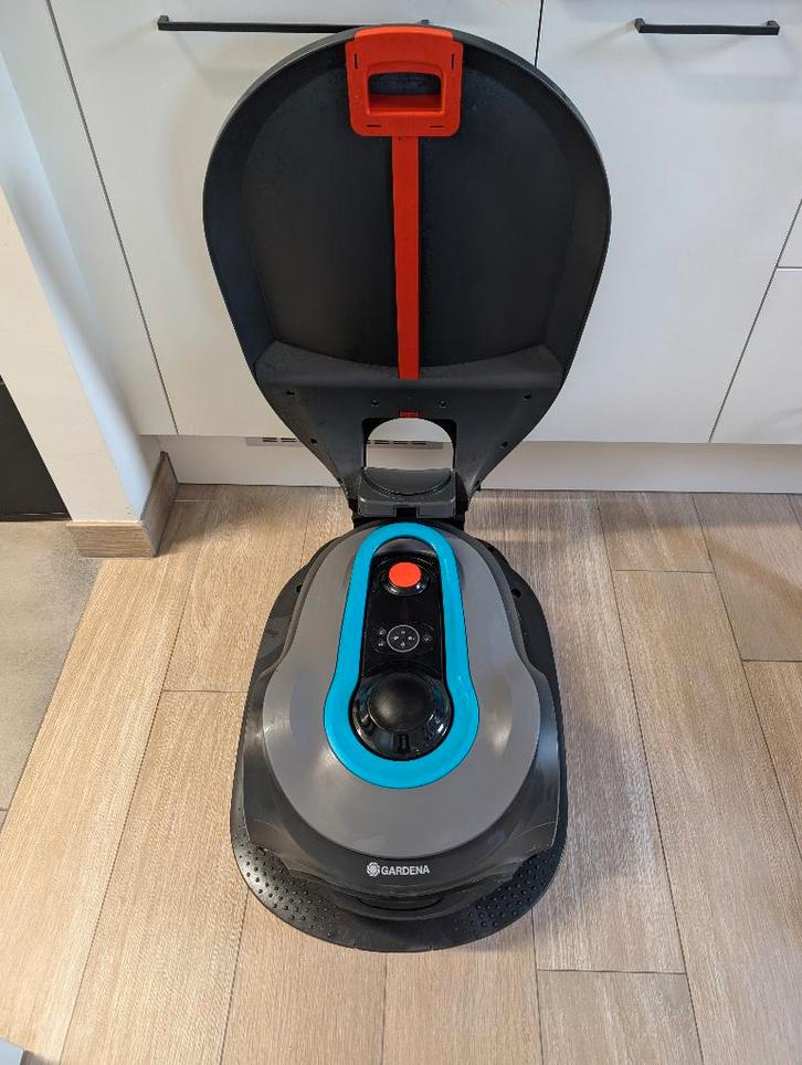 Gardena Smart Sileno Free robotmaaier 600m², Tuin en Terras, Robotmaaiers, Zo goed als nieuw, Minder dan 20 cm, Met regensensor
