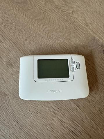 Honeywell modulerende klokthermostaat CMT 937 M beschikbaar voor biedingen