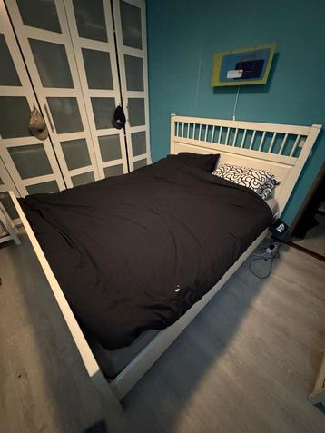 Hemnes bedframe + lattenbodem 160x200