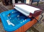 Hotspring Jacuzzi 3 persoons met cover en lifter, Tuin en Terras, Bubbelbaden en Hottubs, Ophalen of Verzenden
