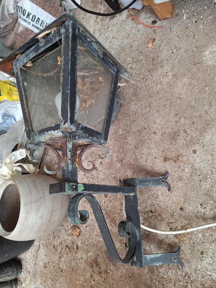 Buitenlantaarn (voor op de hoek van een muur), Tuin en Terras, Buitenverlichting, Gebruikt, Overige typen, IJzer, 50 tot 250 watt