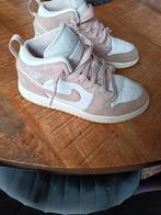 Jordan Schoenen Maat 34 Roze Wit, Kinderen en Baby's, Kinderkleding | Schoenen en Sokken, Gebruikt, Ophalen of Verzenden, Jordan