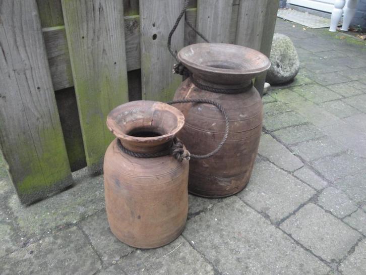2 stoere  houten vazen afkomstig nepal, Antiek en Kunst, Curiosa en Brocante, Ophalen of Verzenden