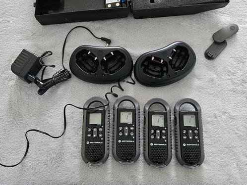 Set van 3 portofoons t5 motorola tlkr series, Telecommunicatie, Portofoons en Walkie-talkies, Zo goed als nieuw, Ophalen of Verzenden