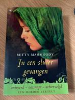 Betty Mahmoody - In een sluier gevangen, Ophalen of Verzenden, Zo goed als nieuw, Betty Mahmoody