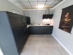 Showroom keuken, Huis en Inrichting, Keuken | Complete keukens, Ophalen, Zwart, Hoekkeuken, Nieuw