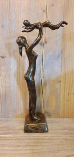 MOEDERLIEFDE / BRONZEN BEELD / moeder en kind