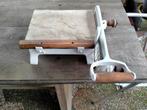 Oude snijmachine.met marmeren plaat en metaal., Ophalen