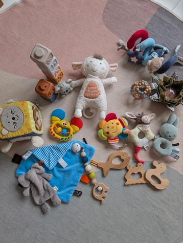 Babyspeelgoed  beschikbaar voor biedingen