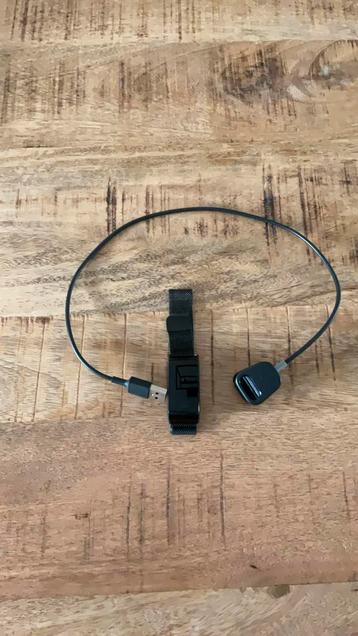 Bandje en oplader Fitbit charge 4 beschikbaar voor biedingen