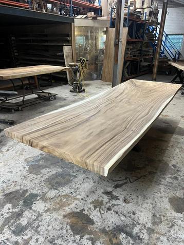 Boomstamtafel 350 x 120 x 8cm beschikbaar voor biedingen