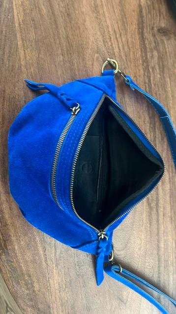 Suède crossbody bag! beschikbaar voor biedingen