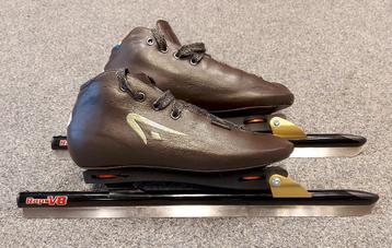 RAPS LION FG V8 KLAPSCHAATS maat 43 beschikbaar voor biedingen