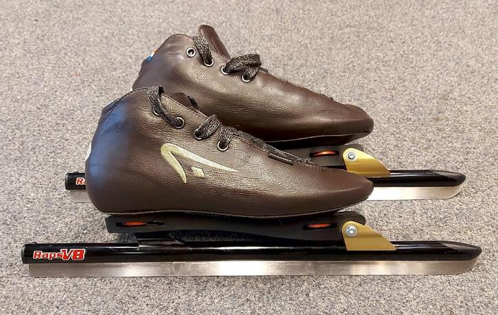 RAPS LION FG V8 KLAPSCHAATS maat 43, Sport en Fitness, Schaatsen, Zo goed als nieuw, Noren, Viking, Klapschaats, Ophalen of Verzenden
