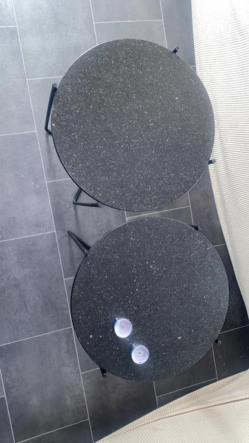 Mooie ronde bijzettafel beschikbaar voor biedingen