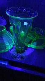 Uranium glas vaas, Antiek en Kunst, Ophalen of Verzenden