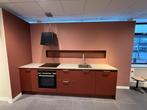 ZM012 – Easytoch Roestroode showroom keuken, Ophalen, Nieuw, Enkelwandige keuken, Hoogglans of Gelakt