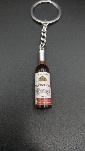 Unieke Rode Wijn Fles Sleutelhanger Epoxy beschikbaar voor biedingen