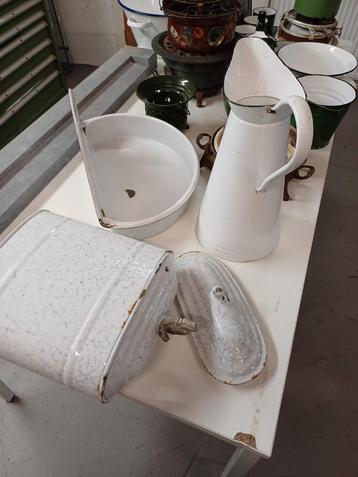 Antiek Emaille  beschikbaar voor biedingen