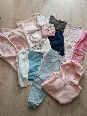 Meisjes kleding maatje 98 beschikbaar voor biedingen