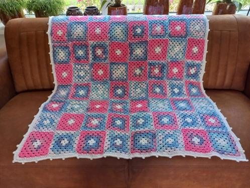 Nieuwe gehaakte sprei, deken, ledikant deken, Huis en Inrichting, Woonaccessoires | Plaids en Woondekens, Nieuw, Ophalen of Verzenden