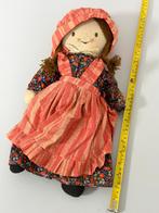 Vintage lappenpop 50cm 1970 Holly Hobbie stijl lappen-pop, Verzamelen, Poppen, Gebruikt, Ophalen of Verzenden, H, H