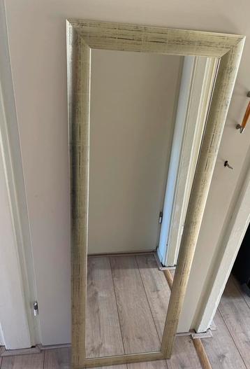 Spiegel 48x 140cm in perfecte staat beschikbaar voor biedingen