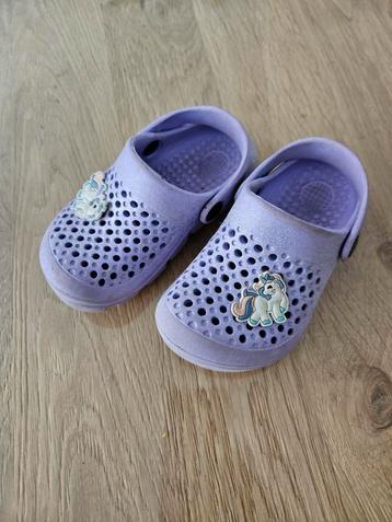 Crocs paars beschikbaar voor biedingen