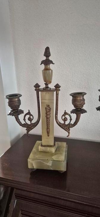 Aangeboden 2 Antieke Kandelaar beschikbaar voor biedingen