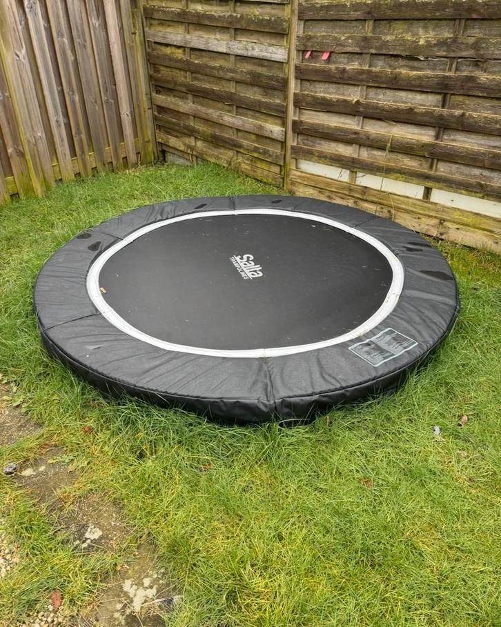 Trampoline - Salta 213cm, Kinderen en Baby's, Speelgoed | Buiten | Trampolines, Gebruikt, Ophalen