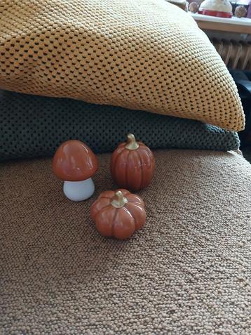 Keramische Herfst Decoratie Set - & Pompoenen beschikbaar voor biedingen