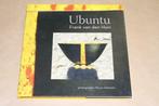Fraai boek over Ubuntu (Afrika) !!, Gelezen, Ophalen of Verzenden, Overige onderwerpen