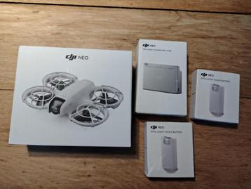 DJI Neo Drone + Extra accu's en lader Nieuw in de verpakking beschikbaar voor biedingen