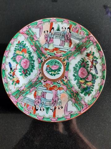 Antieke Chinese Rose Canton Schaal beschikbaar voor biedingen